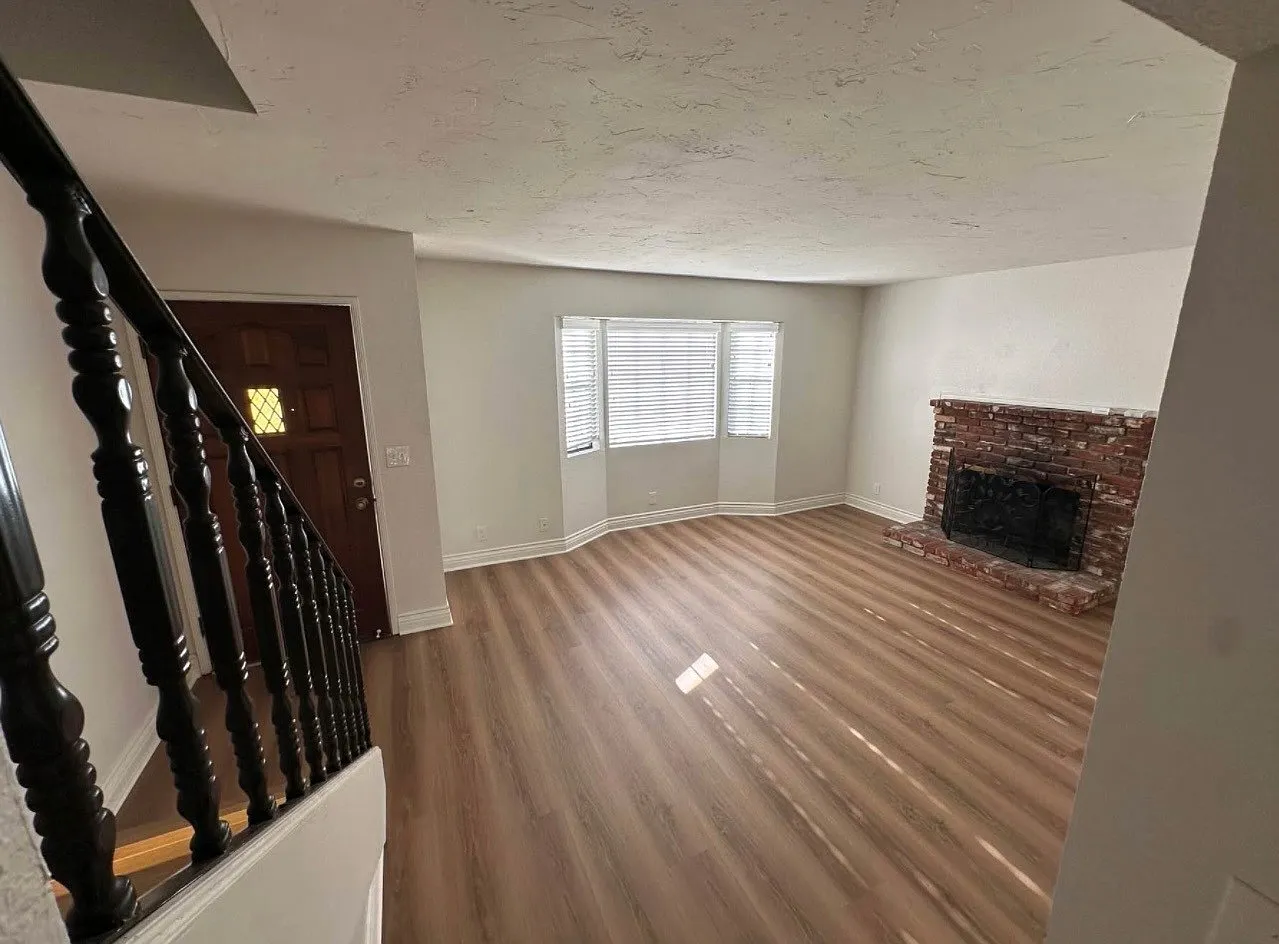 2 bed, 1.5 bath, 1335 sqft, $2,950 — Photo 2