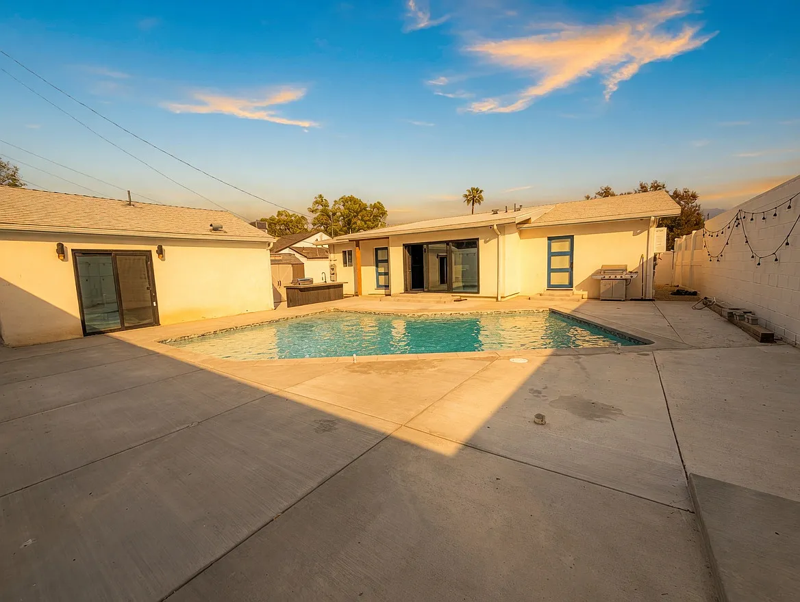 1 bed, 400 sqft, $2,800 — Photo 2