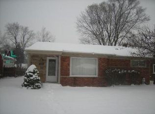 24671 Gardner St, Oak Park, MI 48237