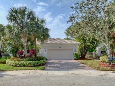 2577 Bay Pointe Dr, Weston, FL, 33327