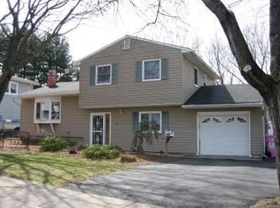 41 Mitchell Rd, Hackettstown, NJ 07840