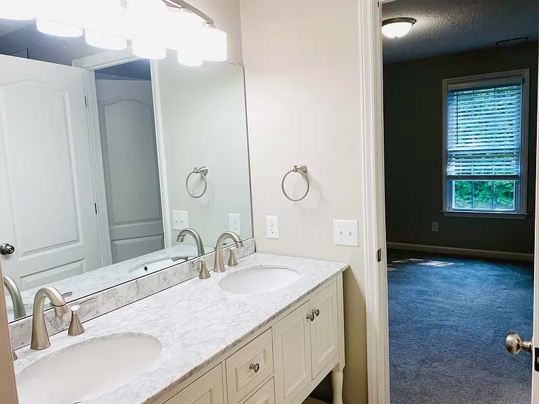 1705 Waterclose Ct — Photo 34