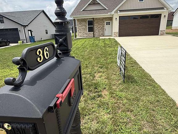3rd image of 36 Robert Allen Ln
