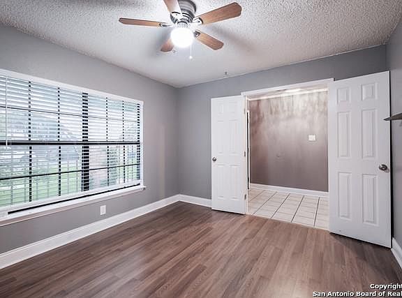 5th image of 6730 Country Field Dr