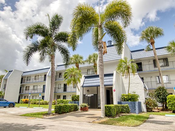 5th image of 4471 Luxemburg Court #206