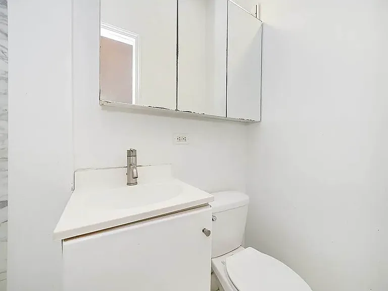 435 E 12th St #9 — Photo 6