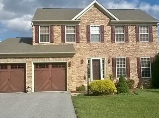 345 Palomino Dr, York, PA 17402