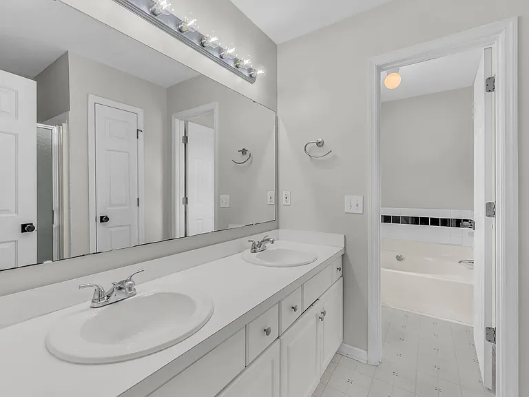 479 Cessna Ave — Photo 27