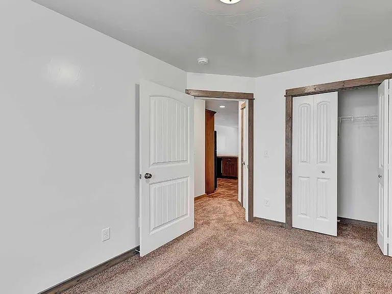 3200 Lark Ave — Photo 2