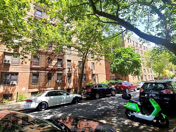 5th image of 8419 51st Ave APT 4B