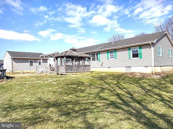 4th image of 66 Ayers Dr