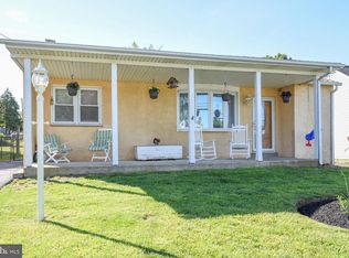 9 Lawnton Rd, Willow Grove, PA 19090