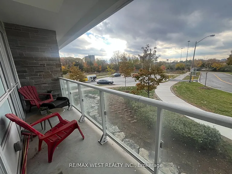 10 Deerlick Ct #202 — Photo 11