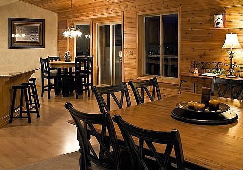 Dining Area & Breakfast Nook