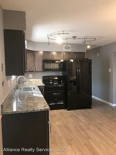 2358 Virginia Ct photo 1