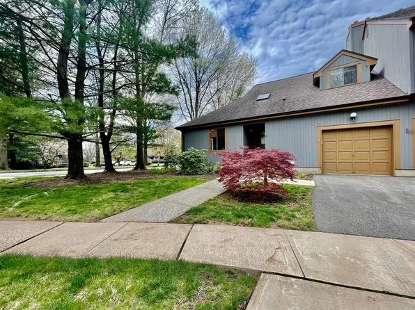 2 Hawthorne Pl, Basking Ridge, NJ 07920