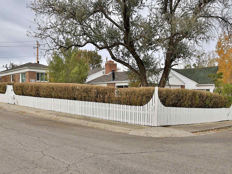 1st image of 211 Willow St