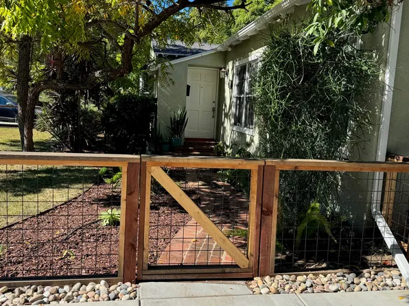 14135 Emelita St, Sherman Oaks, CA 91401