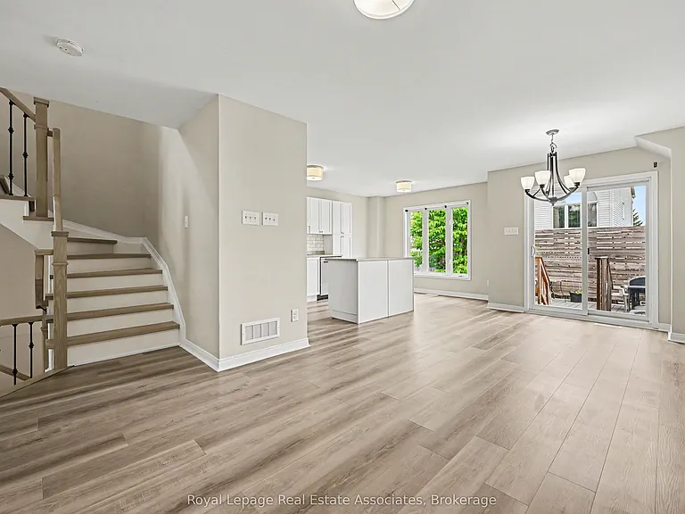 158 Lokoya St — Photo 4