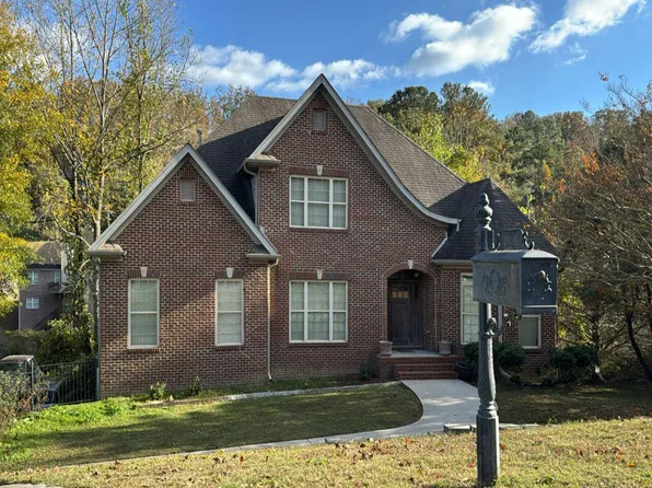 6577 Hemlock St, Trussville, AL 35173