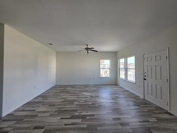 6322 Red Oak Dr — Photo 5