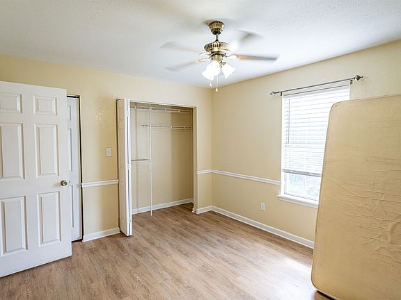 5th image of 698 Timberwood Cir E #196