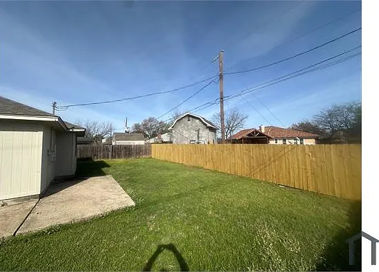701 W Lynn Creek Dr — Photo 14