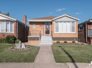 7737 Meade Ave, Burbank, IL 60459