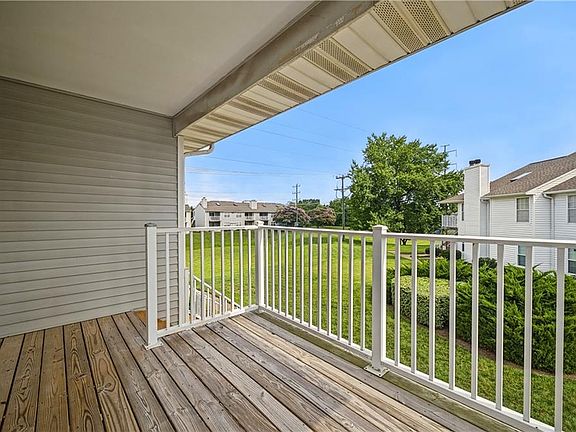 2nd image of 411 Resort Ct