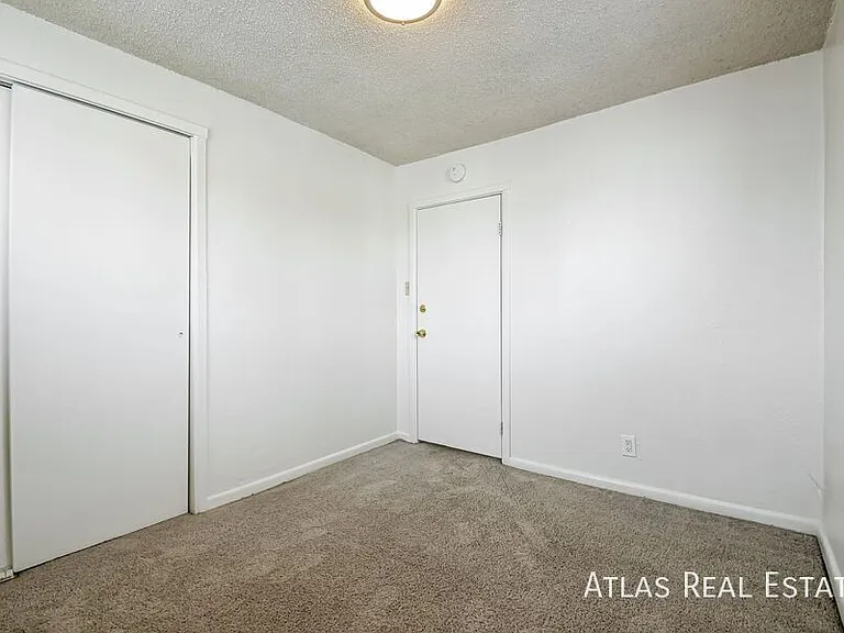 3970 N Utica St — Photo 7