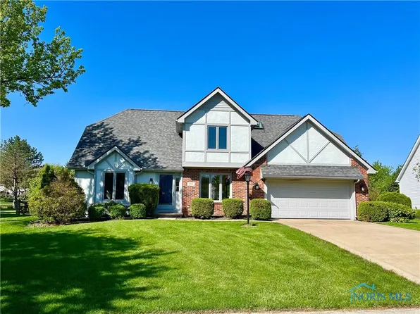 902 Fawn Cir, Perrysburg, OH 43551