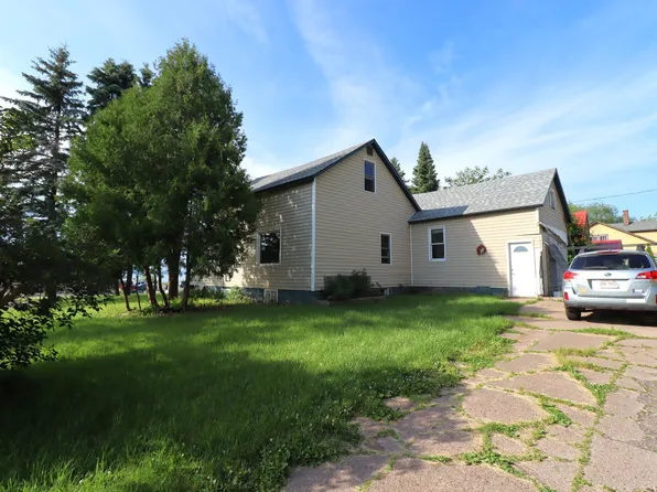 2114 Lake Shore Dr E, Ashland, WI 54806