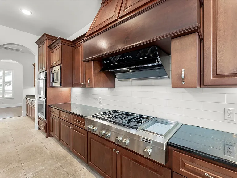 4943 Wigton Dr — Photo 15