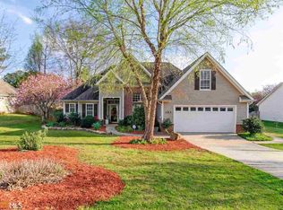 153 Kingsbrook Cir, Newnan, GA