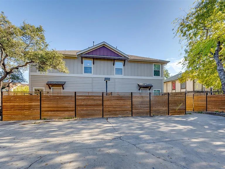 5701 Cougar Dr #D — Photo 24