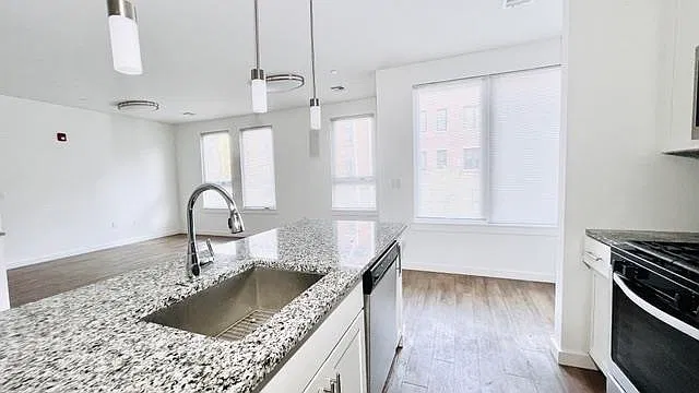 421 Martin Luther King Dr #201