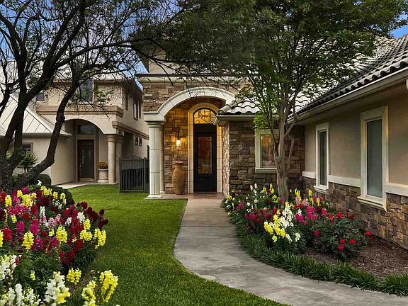 3rd image of 229 Dominion Dr