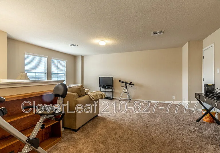 740 Smooth Wine — Photo 31