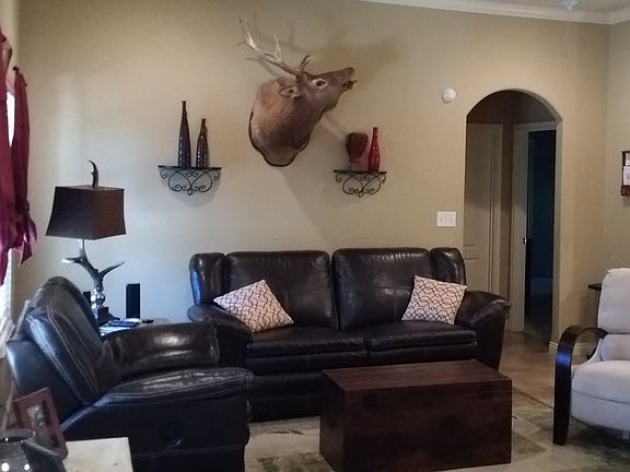 2nd image of 3418 Garrett Ln