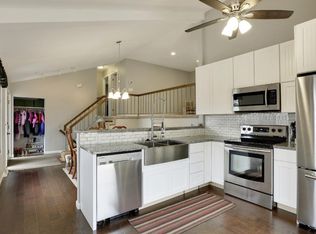 11821 Red Fox Dr, Osseo, MN 55369