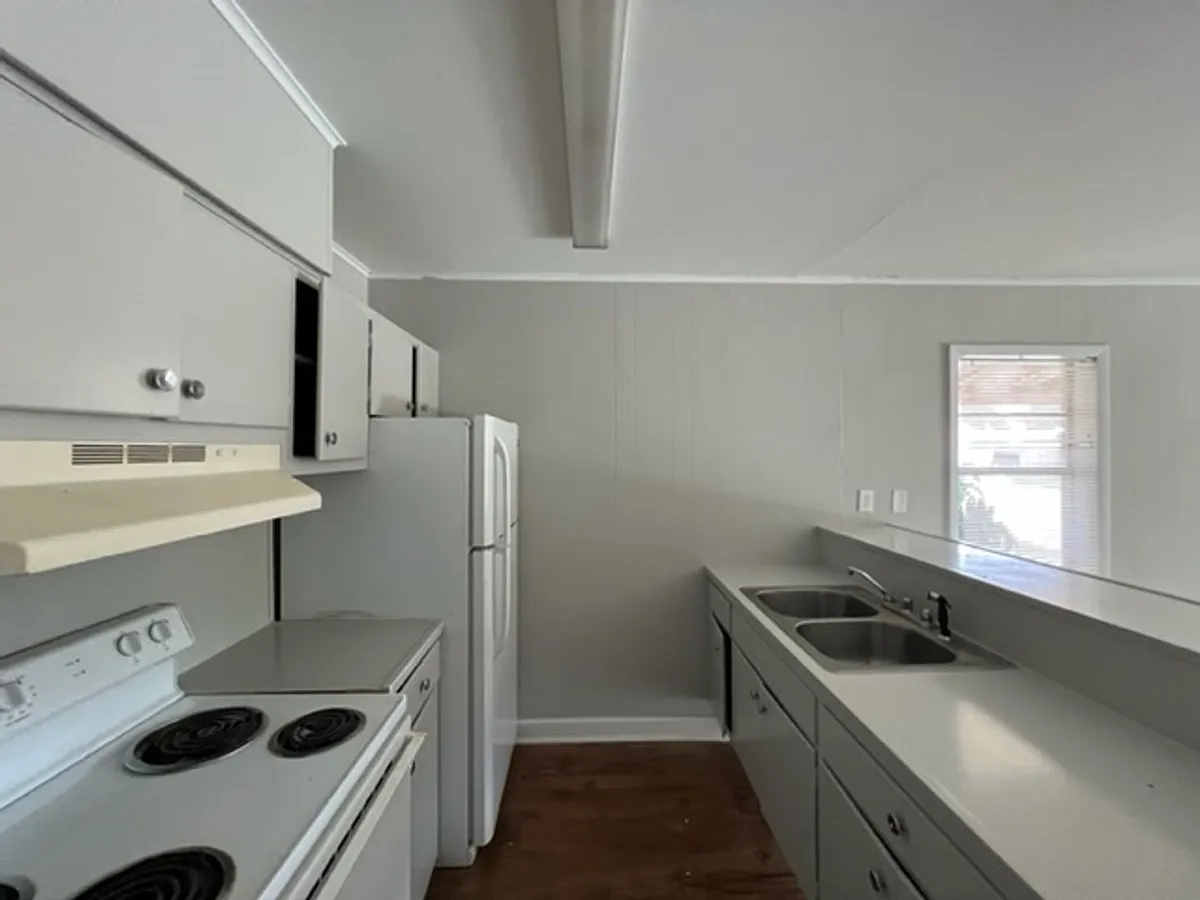 Building Photo - 242 Georgia Ave #2