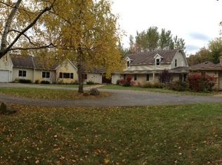 581 W Cuba Rd, Barrington, IL 60010