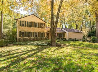 929 Welham Green Rd, Great Falls, VA 22066