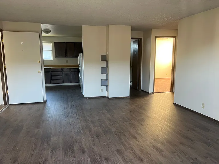 16 & 46 S G St — Photo 7
