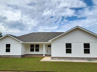 2808 Long Rd, Defuniak Springs, FL 32433