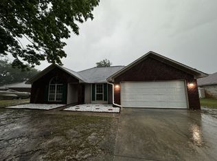 147 Wayfair Ln, Hinesville, GA 31313