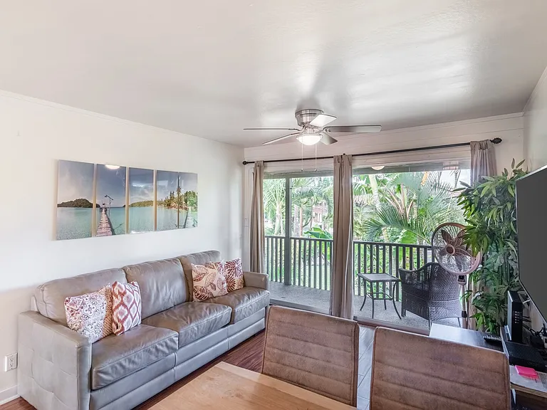 Lower Honoapiilani Rd — Photo 15