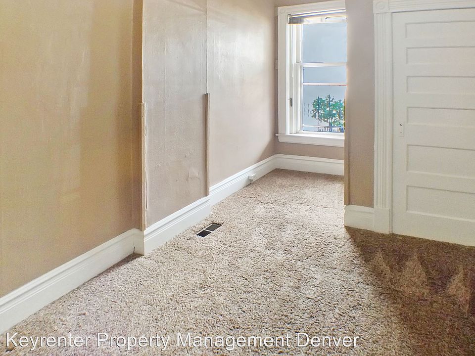 1st image of 418 W 1st Ave