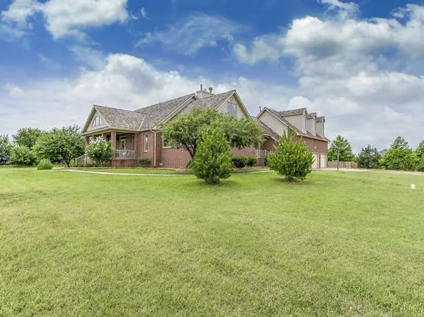 6301 E Briar Rose Ln, Valley Center, KS 67147