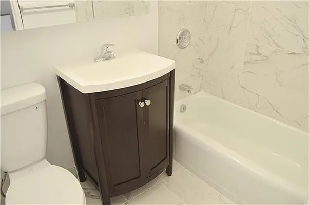 Rented by R New York | media 8